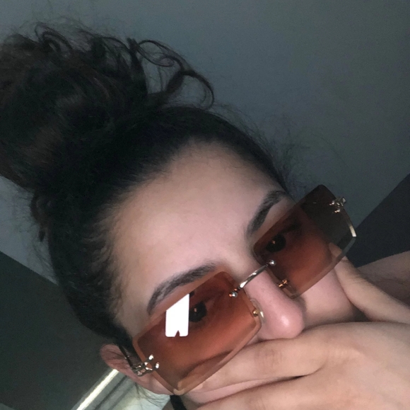 Retro 90's Sunglasses - Picture 9 of 15